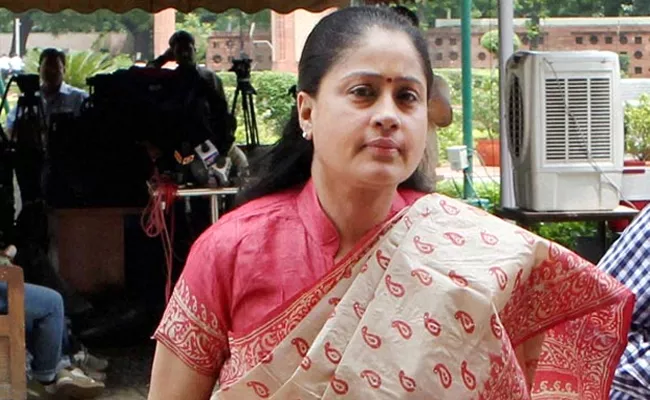 Actress Vijayashanti Appeared at Nampally Court On April !st - Sakshi