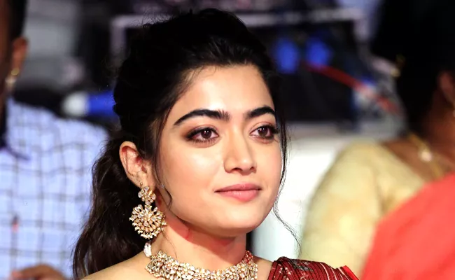 Rashmika Mandanna Cute Speech At Sulthan Movie Pre-Release Event - Sakshi