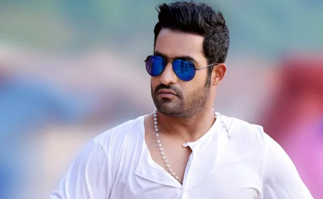 SS Rajamouli Made Jr NTR Shoot For An Underwater Sequence - Sakshi