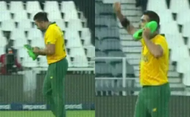 SA vs Pak Tabraiz Shamsi Wicket Celebration First T20I Goes Viral Why - Sakshi