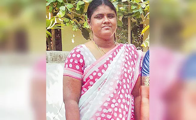 Vidya Volunteer Ends Life In Nalgonda - Sakshi