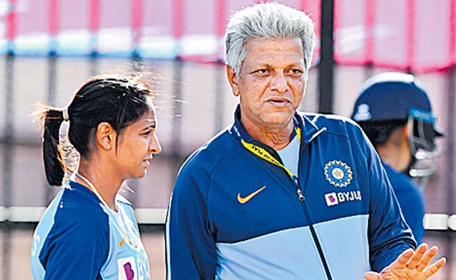 Former India Opener WV Raman Set To Re Apply For Womens Coach Post - Sakshi