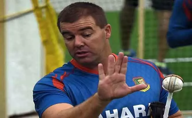 Heath Streak Banned For 8 Years For Breaching ICC Anti Corruption Code - Sakshi