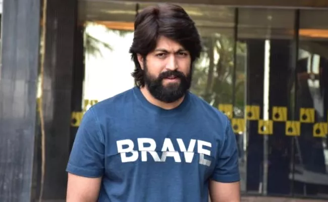 Hero Yash Supports RTC Workers Writes Letter To Minister - Sakshi