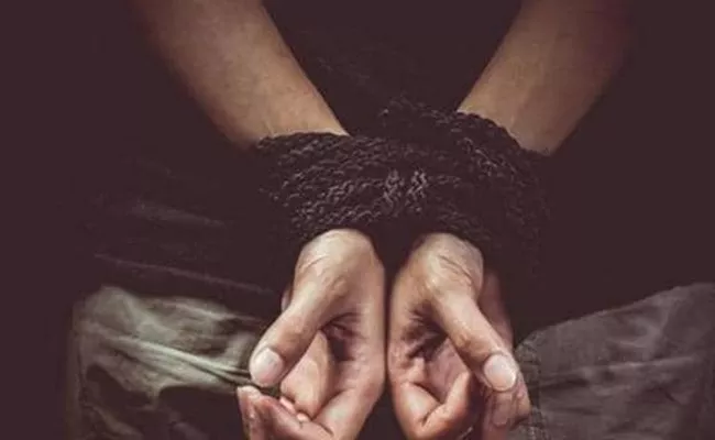 Hyderabad: Lover Kidnapped Her Fiance In Mylardevpally - Sakshi