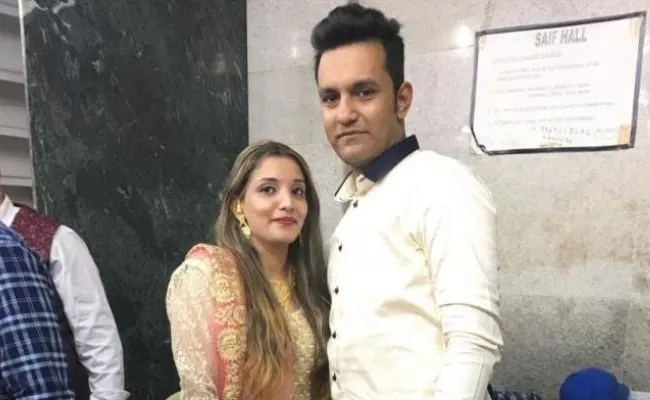 Mumbai Couple Acquitted In Drug Case In Qatar Return To India - Sakshi