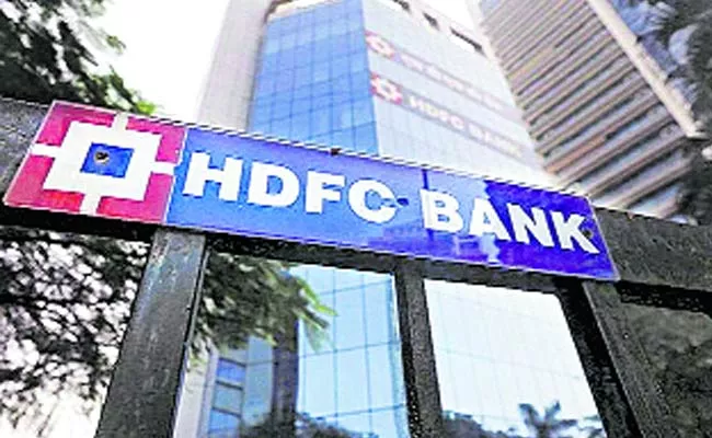 HDFC Bank Q4 Net Profit Rises - Sakshi