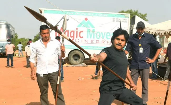 HariHara Veeramallu: Pawan Kalyan Rehearsal Photos Released - Sakshi