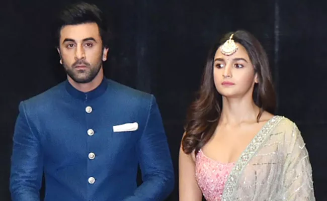 Alia Bhatt And Ranbir Kapoor Brutally Trolled Over Their Maldives Trip - Sakshi