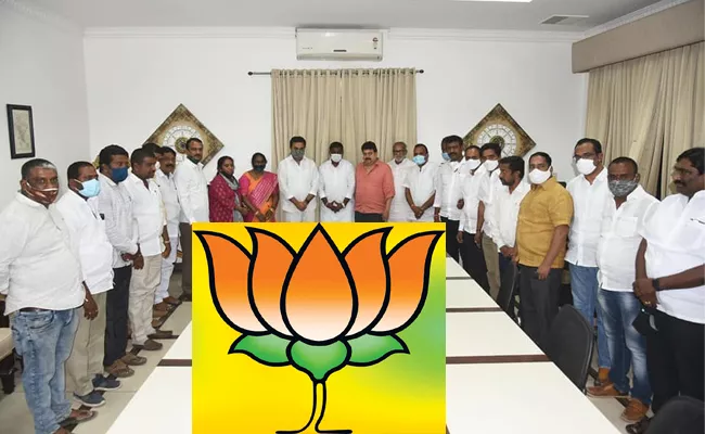 BJP Fire Her Leaders Who Met KTR For By Election - Sakshi