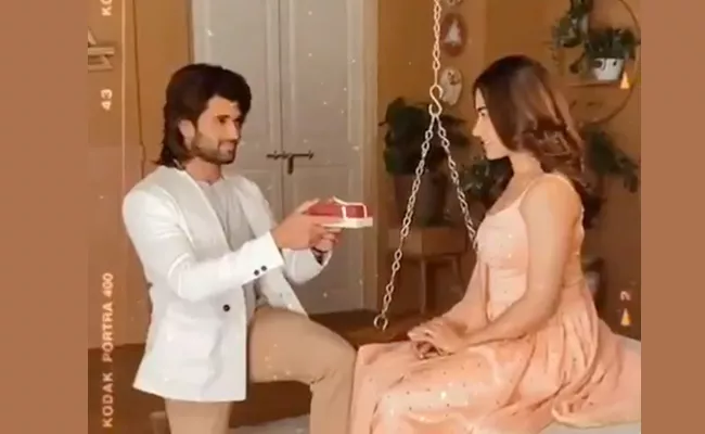 Vijay Deverakonda And Rashmika Mandanna Santoor Add Video Viral - Sakshi