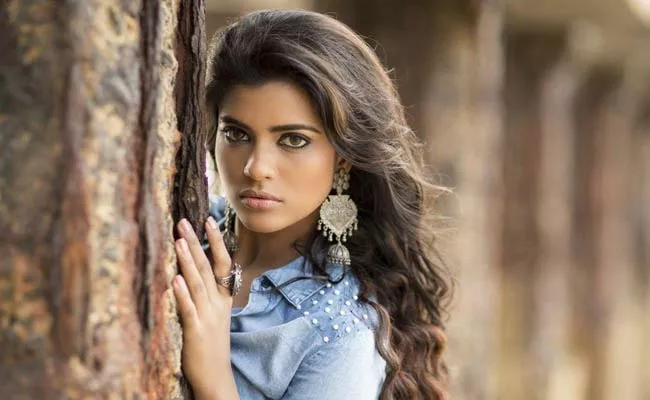 Actress Aishwarya Rajesh Doing Malayalam Remake Movie - Sakshi