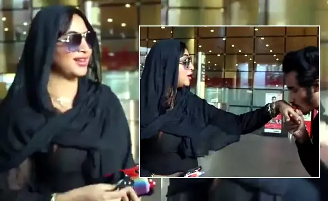 Bigg Boss 14 Fame Arshi Khan Shocked Airport Fan Kisses Her Video Viral - Sakshi