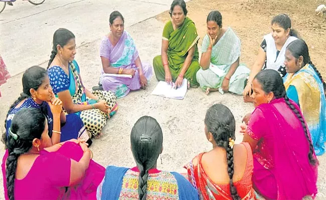 CM Jagan Will Launch Zero Interest Loan For Womens SHGs - Sakshi