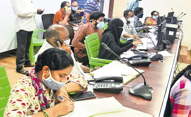 Massive response to 104 call centre - Sakshi