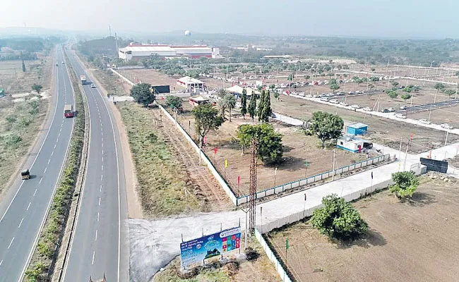 Real Estate Projects in Hyderabad: Mumbai Highway Area Best for Investments - Sakshi