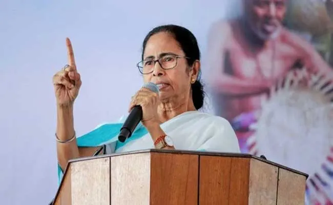 I am not your party member Mamata tells Narendra Modi - Sakshi