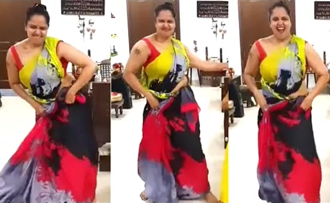 Actress Pragati Shares A Dance Video On International Dance Day - Sakshi