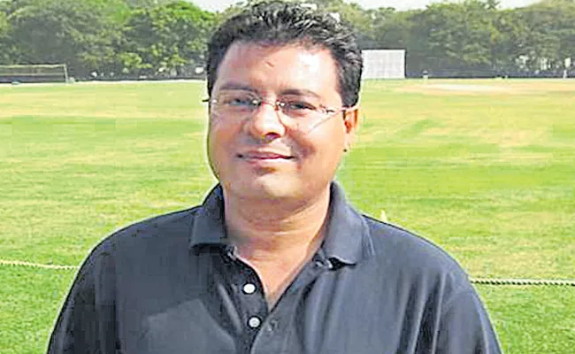 IPL 2021 MAtch Referee Manu Nayyar Leaves Bio Bubble - Sakshi