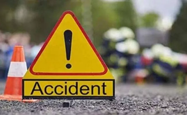 Degree Student Assassinated In Road Accident - Sakshi