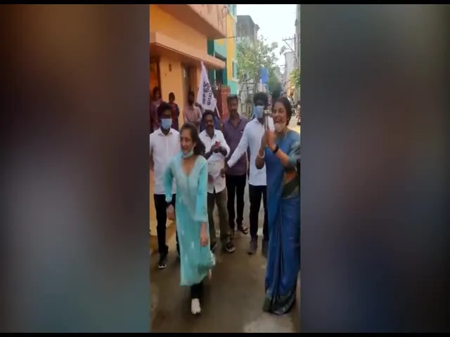 Akshara, Suhasini Dance In Election Campaign