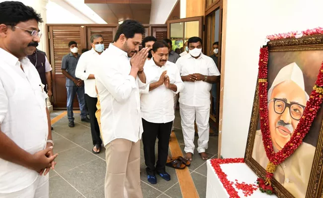 CM YS Jagan Pays Tribute To Babu Jagjivan Ram His Birth Anniversary - Sakshi