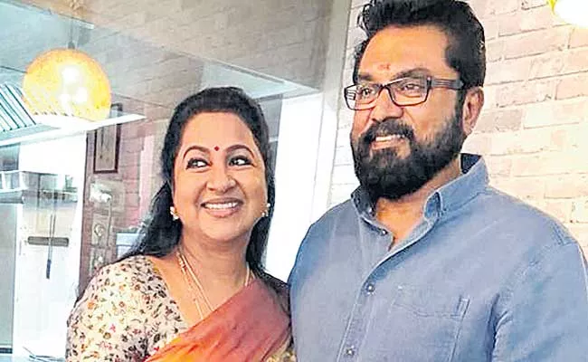 Actors Radikaa, Sarath Kumar sentenced to one year in jail - Sakshi