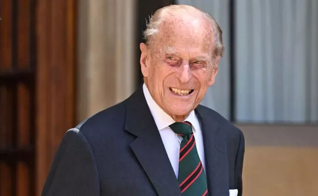 Duke of Edinburgh Prince Philip dead at the age of 99 - Sakshi