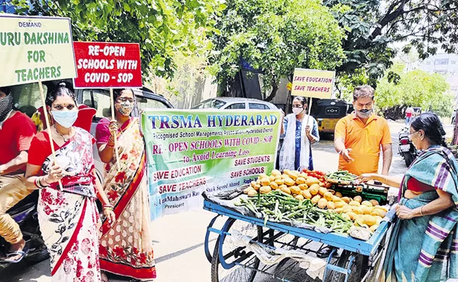 Private School Teacher Selling Vegetables Hyderabad - Sakshi