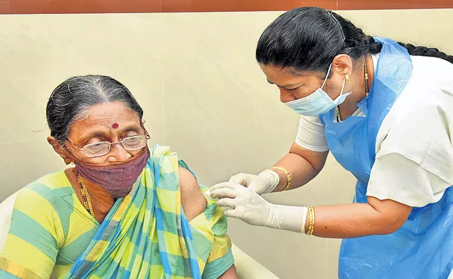 Asha workers to identify who needs corona vaccine - Sakshi