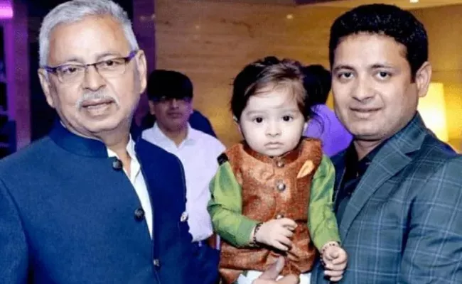 Piyush Chawla Father Passed Away Of Post Covid Complications - Sakshi