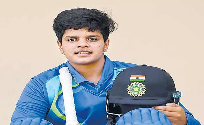 Shafali Verma to play for Birmingham Phoenix in The Hundred - Sakshi