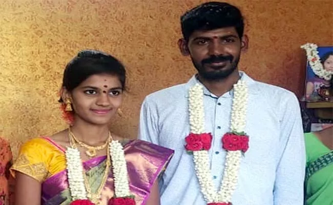 Newly Married Women Monisha Suicide In Karnataka - Sakshi