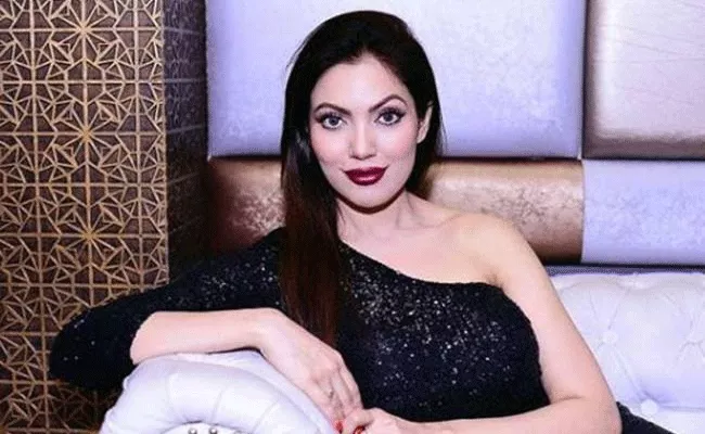 Actress Munmun Dutta Apologises After Using Casteist Slur - Sakshi