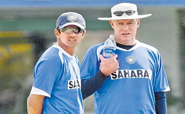 Rahul Dravid picked cues from Australian structure to create solid base for India - Sakshi