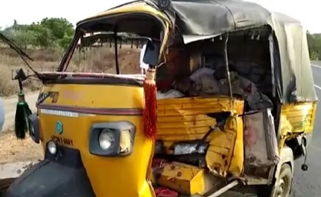 Road Accident In Prakasam District - Sakshi