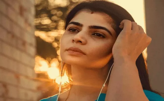 Chinmayi Sripada Shares A Netizen Post Over Me Too Movement - Sakshi