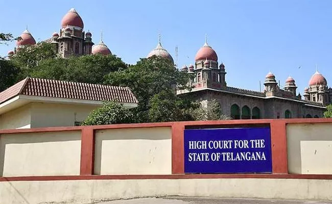 Telangana High Court Serious Over Telangana Government For Stopping Ambulances At Border - Sakshi