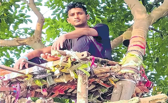 Covid Positive Nalgonda Btech Student Stayed On Tree Isolation Goes Viral - Sakshi