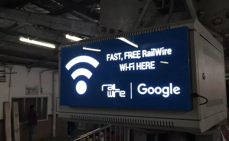 Free Wi Fi Now at 6000 Railway Stations - Sakshi