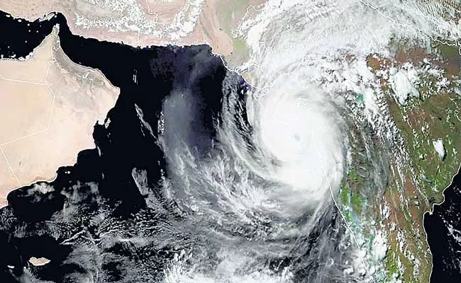 Cyclone Tauktae Crosses Gujarat Coast - Sakshi