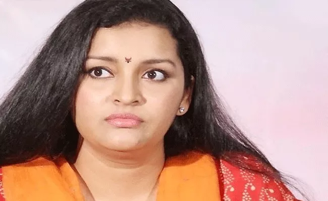 Renu Desai Request To Fans Do Not Send Any Spam Messages - Sakshi