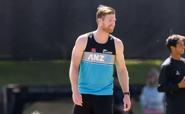 James Neesham Hillarious Reply To Fan Question Wicket Of Kohli Or Rohit - Sakshi