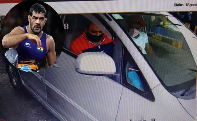 Picture Of Absconding Sushil Kumar Sitting In Car Meerut Surfaces Viral - Sakshi