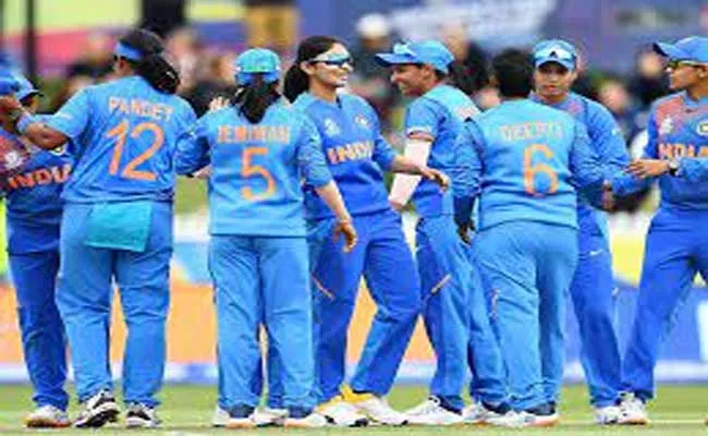 India women should play domestic pink-ball tournament  - Sakshi