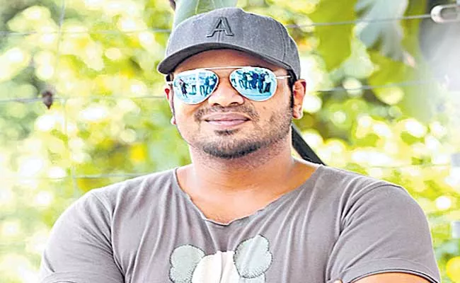 Manchu Manoj decides to distribute essentials on his birthday - Sakshi