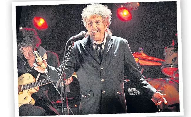 Bob Dylan Paintings: ​He Is Good Painter In America - Sakshi