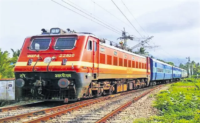 Some more trains canceled due to Yaas Cyclone - Sakshi