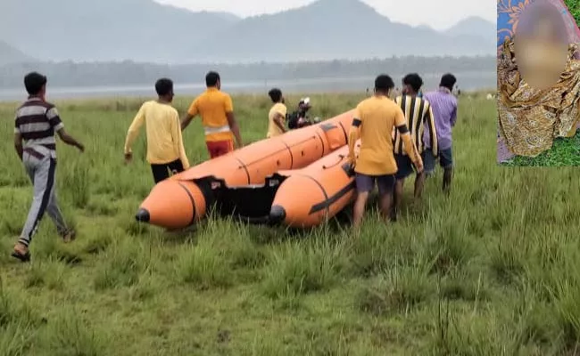 Natu Padava Capsized In Sileru Reservoir In Visakhapatnam District - Sakshi