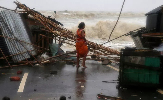 Cyclone Yaas Hits Balasore - Sakshi